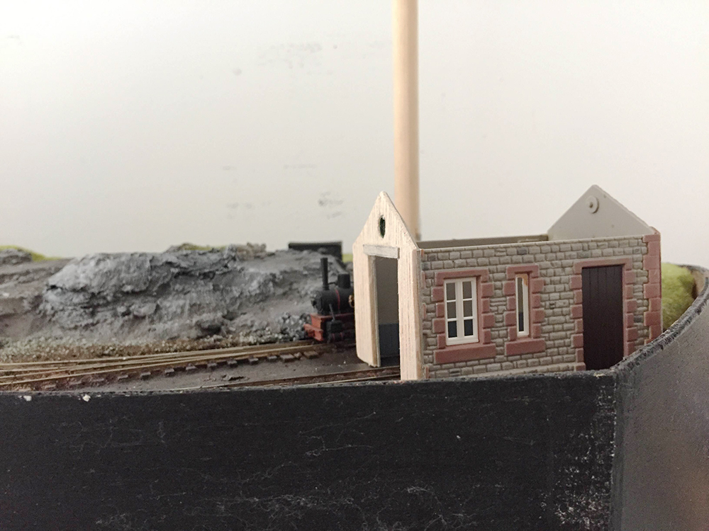 A side-elevation shows the origins of the shed building...an old Ratio station building kit. Reminds me faintly of Pendre shed on the TR